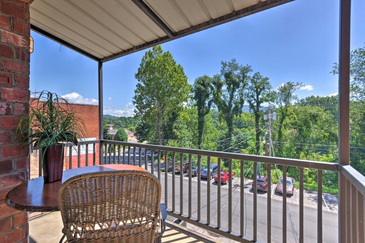 Modern Main St Apt In Downtown Waynesville! Екстериор снимка