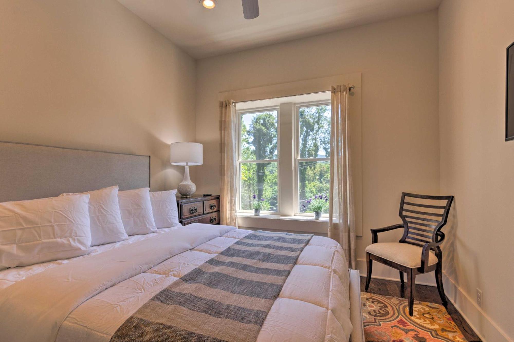 Modern Main St Apt In Downtown Waynesville! Екстериор снимка